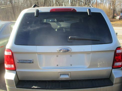 Used 2010 Ford Escape XLT image 6