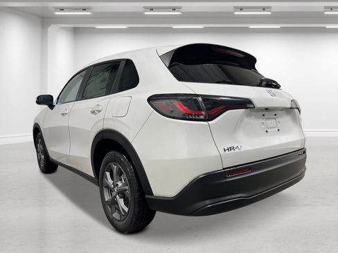 New 2026 Honda HR-V LX image 5