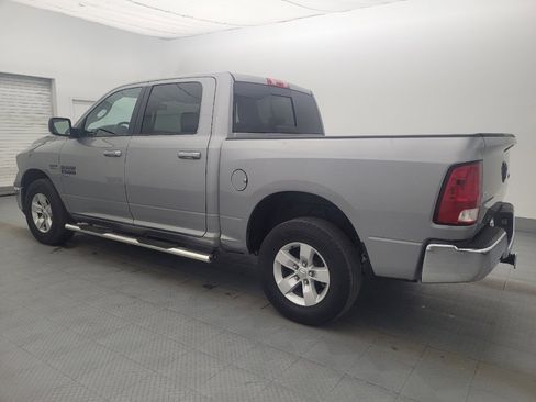 Used 2020 RAM 1500 Classic SLT w/ Luxury Group image 3