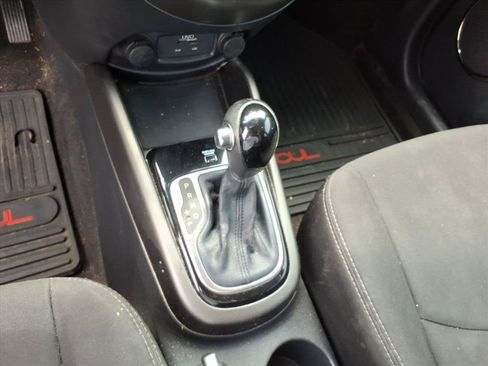 Used 2013 Kia Soul + w/ Audio Pkg FWD image 34