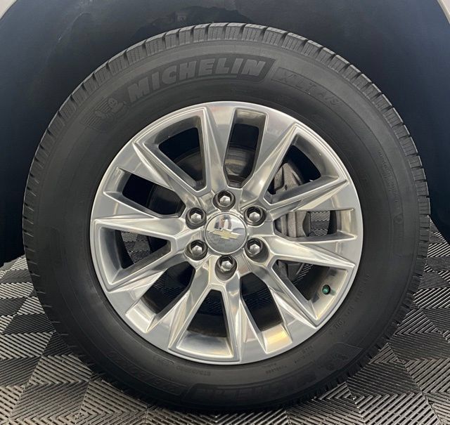 Used 2019 Chevrolet Silverado 1500 LTZ w/ LTZ Premium Package AWD/4WD image 29