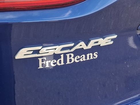 Used 2016 Ford Escape SE AWD/4WD image 35