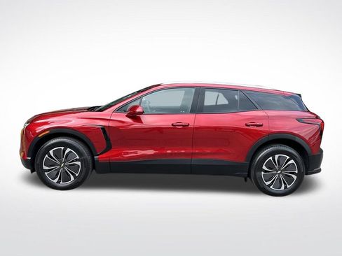 Used 2024 Chevrolet Blazer EV LT AWD/4WD image 2
