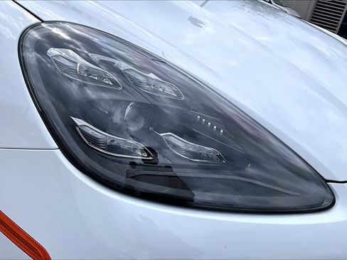 Used 2023 Porsche Cayenne Turbo image 27