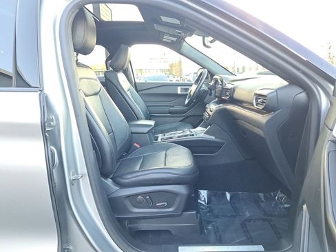 Used 2020 Ford Explorer Limited w/ Class III Trailer Tow Package image 17