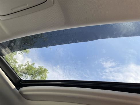 Used 2016 Honda CR-V Touring image 21