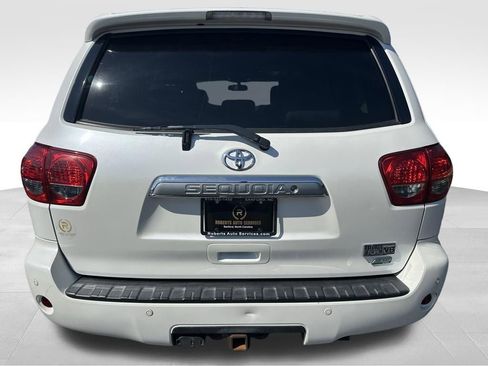 Used 2012 Toyota Sequoia Platinum image 4