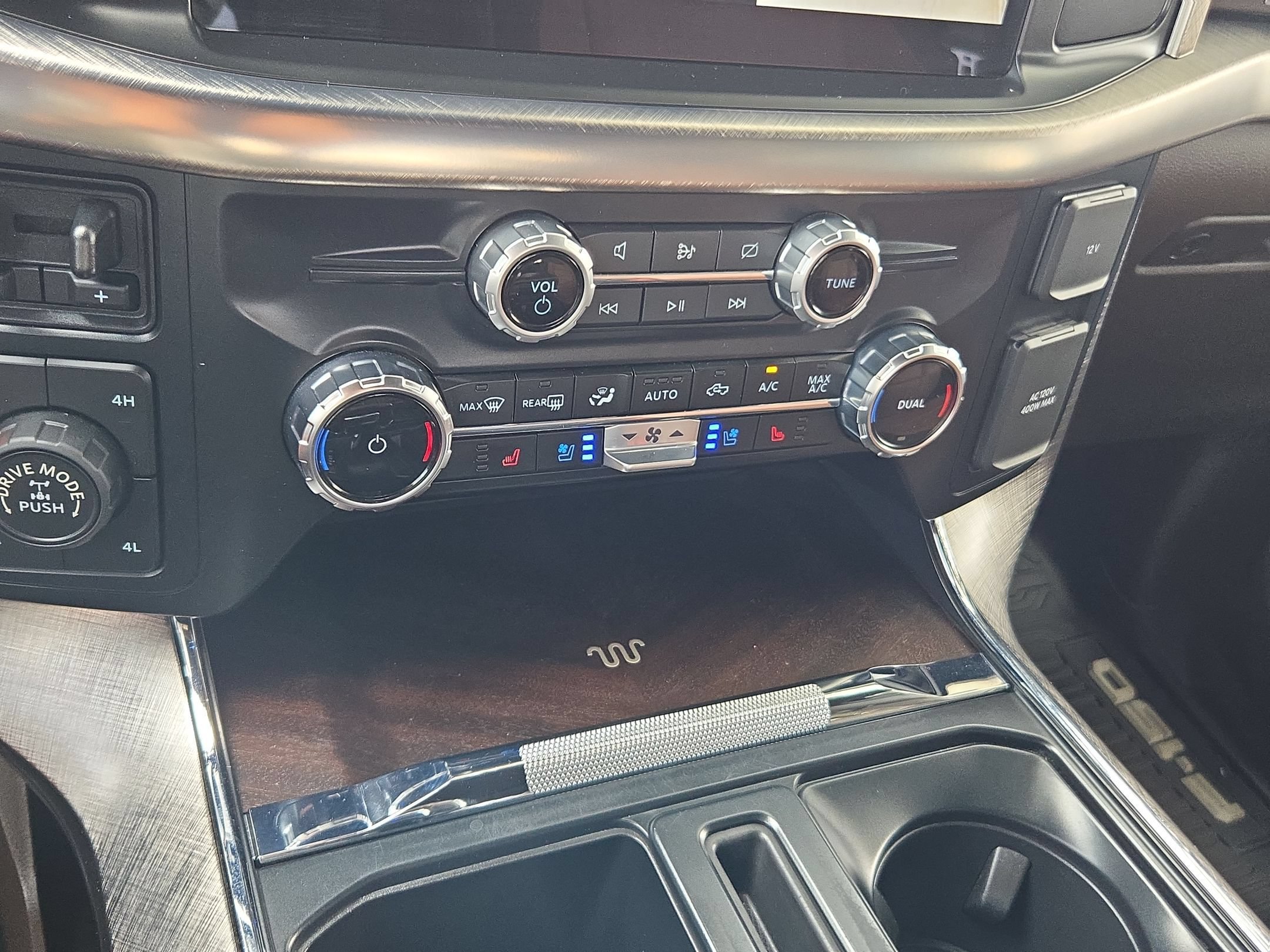 Used 2023 Ford F150 King Ranch w/ Equipment Group 601A High AWD/4WD image 17