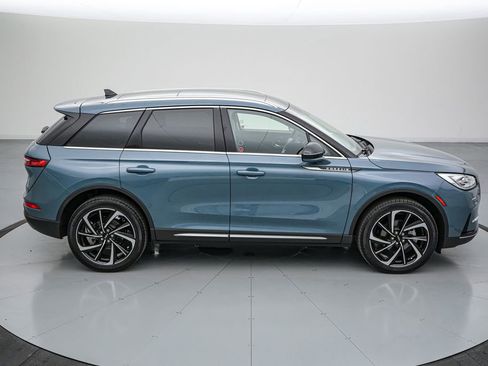 Used 2023 Lincoln Corsair Reserve w/ Equipment Group 201A image 3