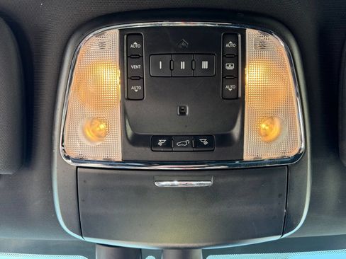 Used 2017 Jeep Grand Cherokee Trailhawk w/ Trailhawk Luxury Group AWD/4WD image 20