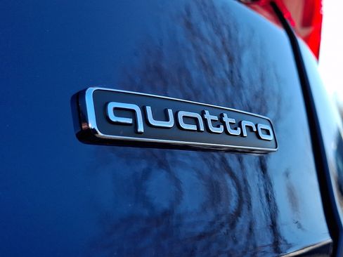 Certified 2025 Audi Q3 2.0T Premium Plus w/ Premium Plus Package image 35