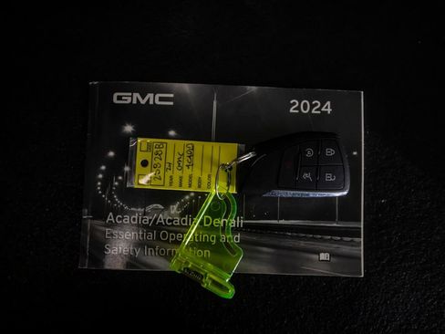 Used 2024 GMC Acadia Elevation FWD image 41