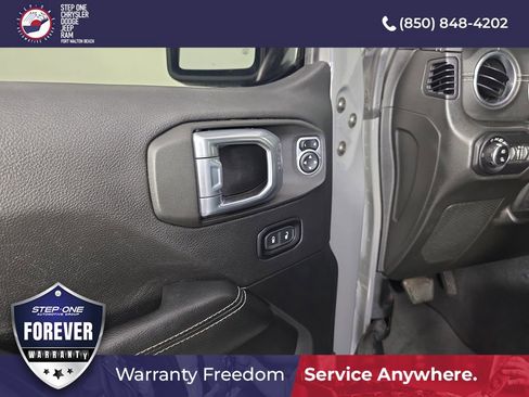 Used 2021 Jeep Gladiator Overland w/ Popular Equipment Package AWD/4WD image 18