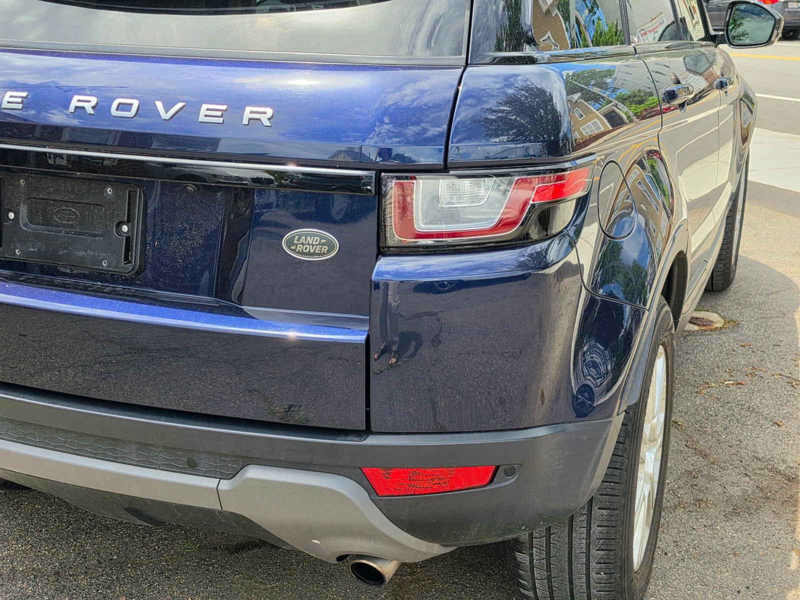 Used 2018 Land Rover Range Rover Evoque AWD/4WD image 7