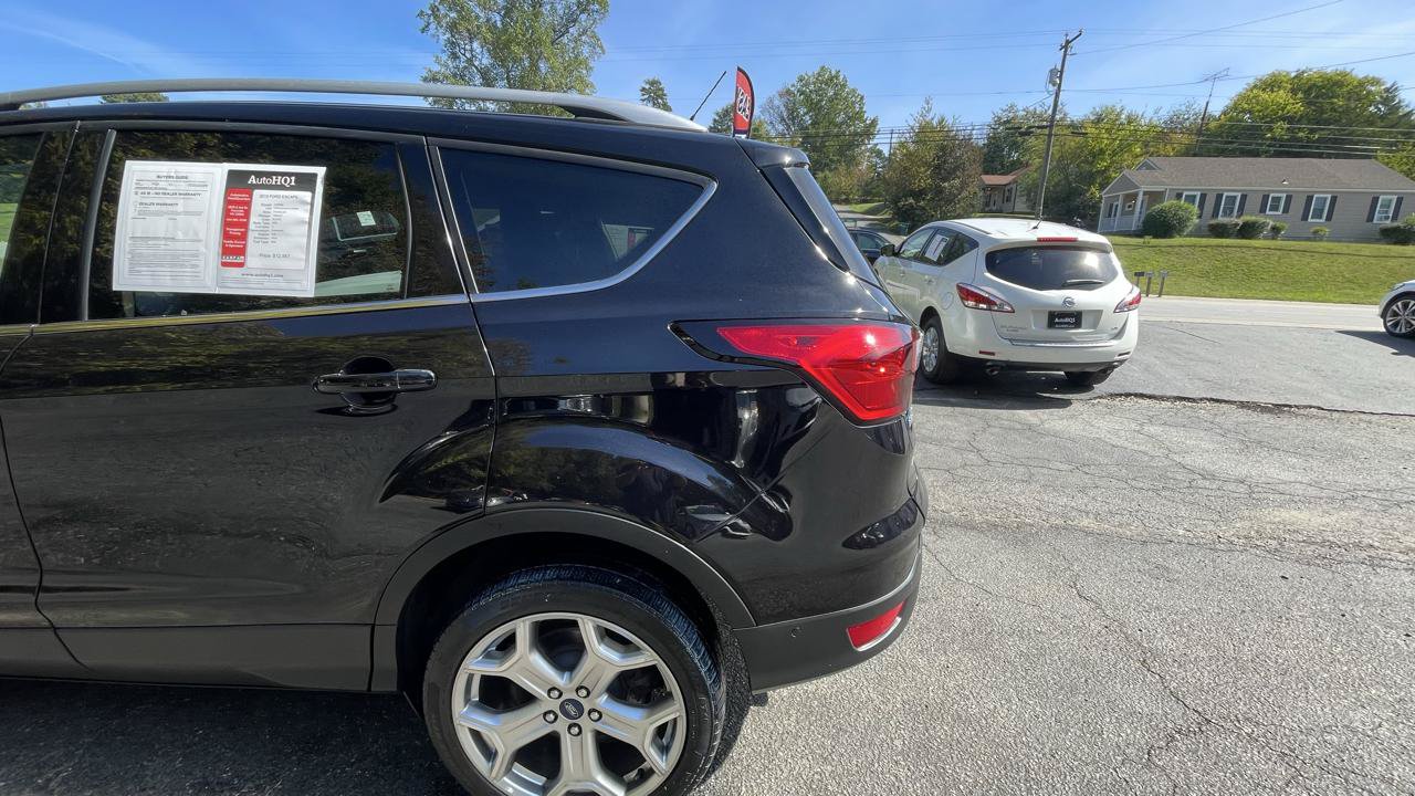 Used 2019 Ford Escape Titanium AWD/4WD image 5