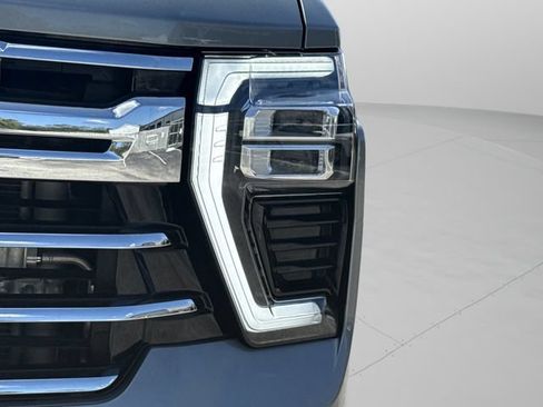 Used 2024 Chevrolet Silverado 2500 LTZ w/ LTZ Premium Package AWD/4WD image 46