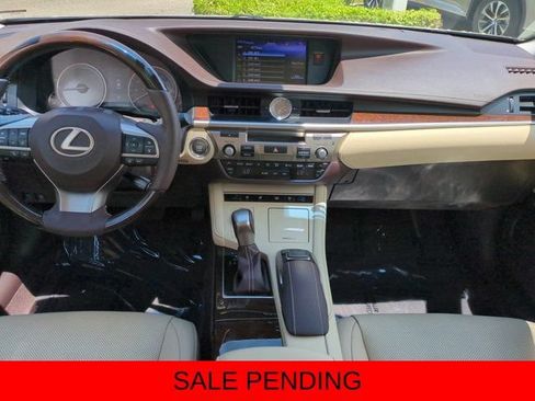 Used 2018 Lexus ES 350 w/ Luxury Package w/Wood Trim FWD image 13