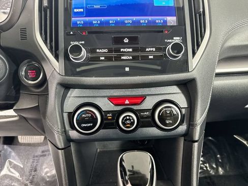 Used 2019 Subaru Impreza 2.0i Limited w/ Popular Package #2 AWD/4WD image 10