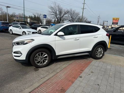 Used 2017 Hyundai Tucson SE image 3