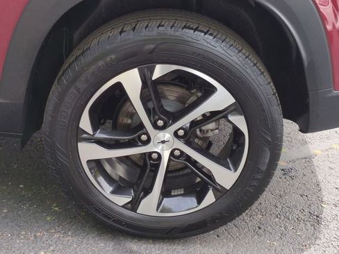 Used 2024 Chevrolet Trax RS w/ Driver Confidence Package FWD image 31
