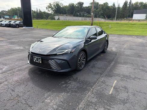 Used 2026 Toyota Camry XLE w/ Premium Package AWD/4WD image 7