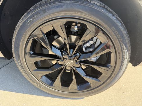 Certified 2022 Kia Sorento SX image 33