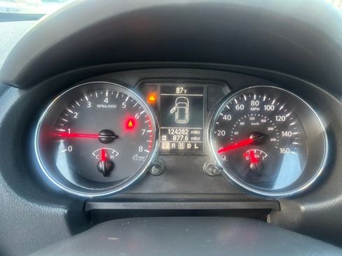 Used 2012 Nissan Rogue SL AWD/4WD image 17
