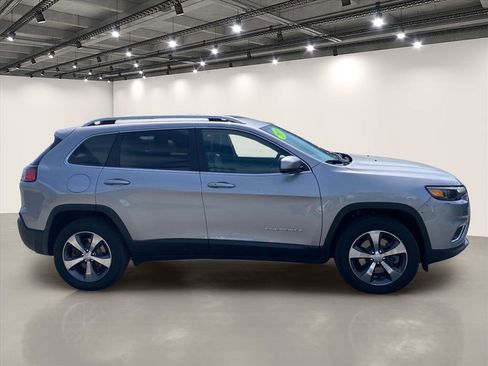 Used 2019 Jeep Cherokee Limited AWD/4WD image 8