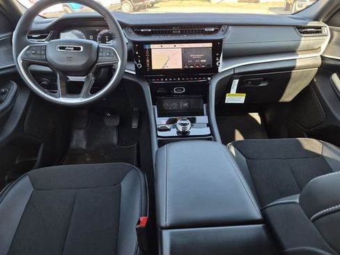 New 2026 Jeep Grand Cherokee Altitude AWD/4WD image 13