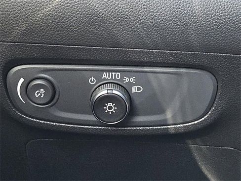 Used 2025 Buick Encore GX Sport Touring image 18