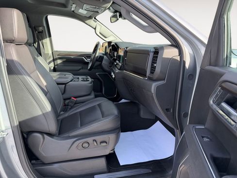 Used 2025 GMC Sierra 1500 SLT image 28