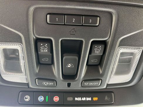 Used 2022 Chevrolet Silverado 1500 ZR2 w/ Technology Package AWD/4WD image 26