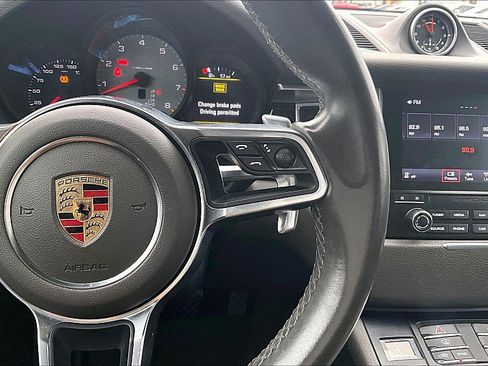 Used 2017 Porsche Macan S image 20