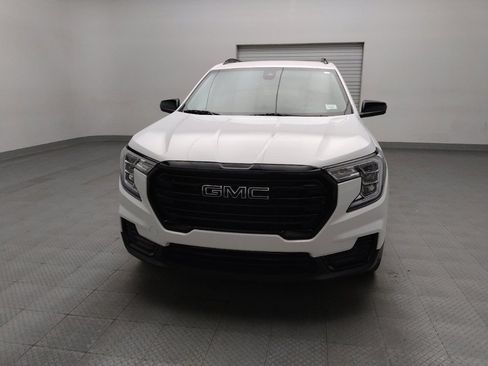 Used 2023 GMC Terrain SLE w/ Driver Convenience Package image 15