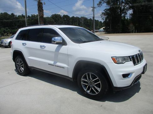 Used 2020 Jeep Grand Cherokee Limited AWD/4WD image 10