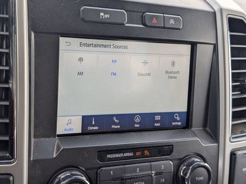 Used 2019 Ford F150 Lariat w/ Trailer Tow Package AWD/4WD image 13