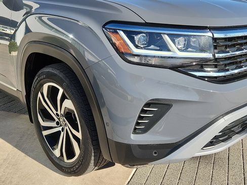 Used 2021 Volkswagen Atlas Cross Sport SEL Premium w/ Cross Sport MDO Package image 6