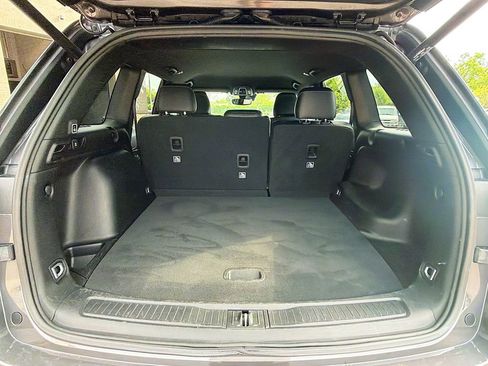 Used 2024 Jeep Grand Cherokee Altitude image 12