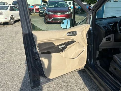 Used 2014 Ford Transit Connect XLT image 19