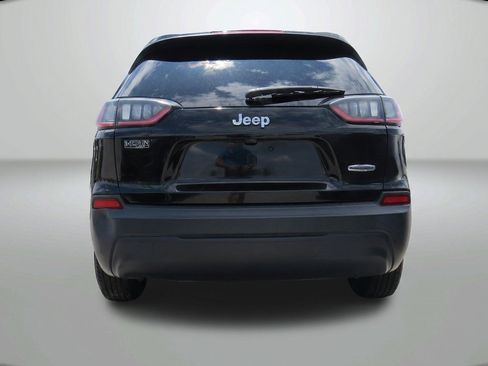 Used 2021 Jeep Cherokee Latitude FWD image 6