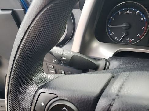 Used 2017 Toyota RAV4 LE image 33