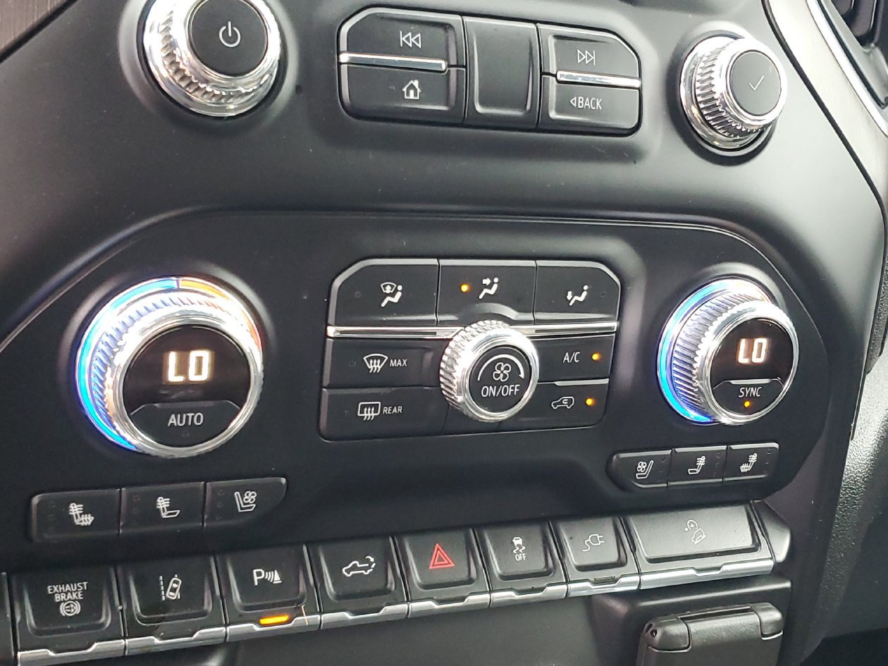 Used 2020 GMC Sierra 2500 AT4 w/ AT4 Premium Package AWD/4WD image 23