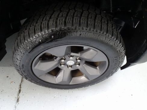 Used 2020 RAM 1500 Big Horn w/ Built-to-serve Edition image 29