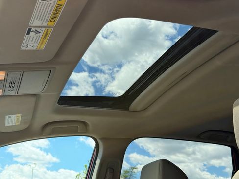 Used 2017 Honda CR-V EX image 16