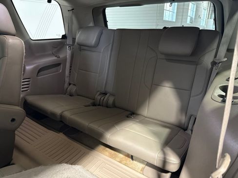 Used 2015 Chevrolet Tahoe LTZ RWD image 38