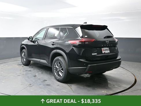 Used 2024 Nissan Rogue S image 12