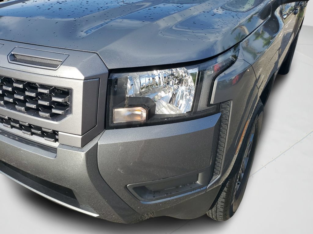 Certified 2025 Nissan Frontier SV RWD image 22