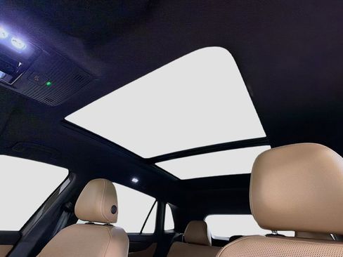 Used 2025 Volkswagen Atlas Cross Sport SEL R-Line image 23