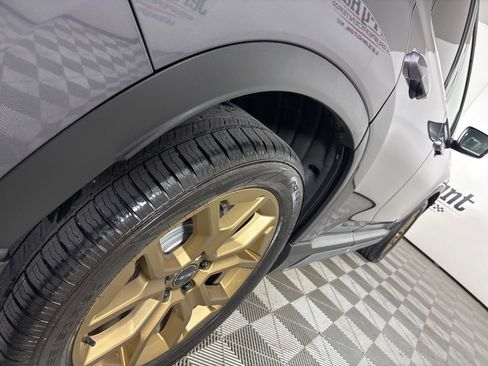 Used 2024 Honda Pilot Touring image 36