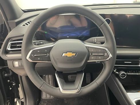 New 2026 Chevrolet Traverse LT w/ Driver Confidence Package AWD/4WD image 11